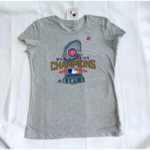 Majestic MLB Chicago‎ Cubs World Series 2016 T-shirt Women L Gray Short Sleeve